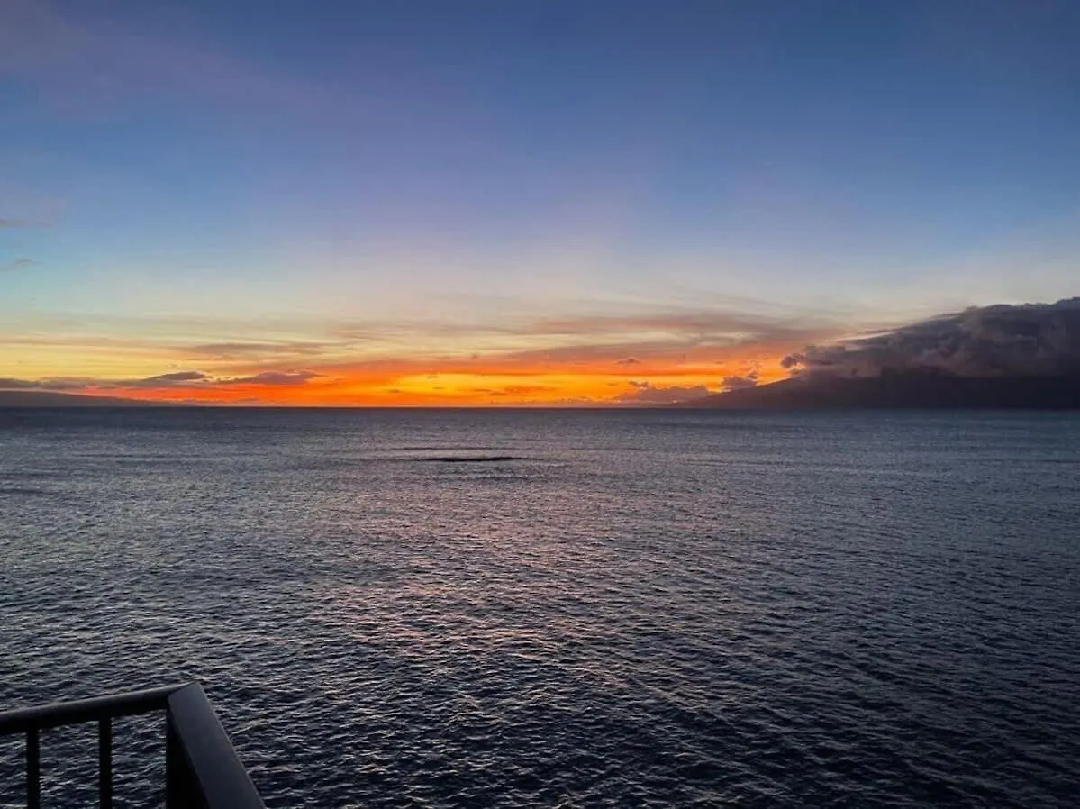 Unforgettable Oceanfront Stay , Nature, Luxury & Tranquility Kahana Dom wakacyjny