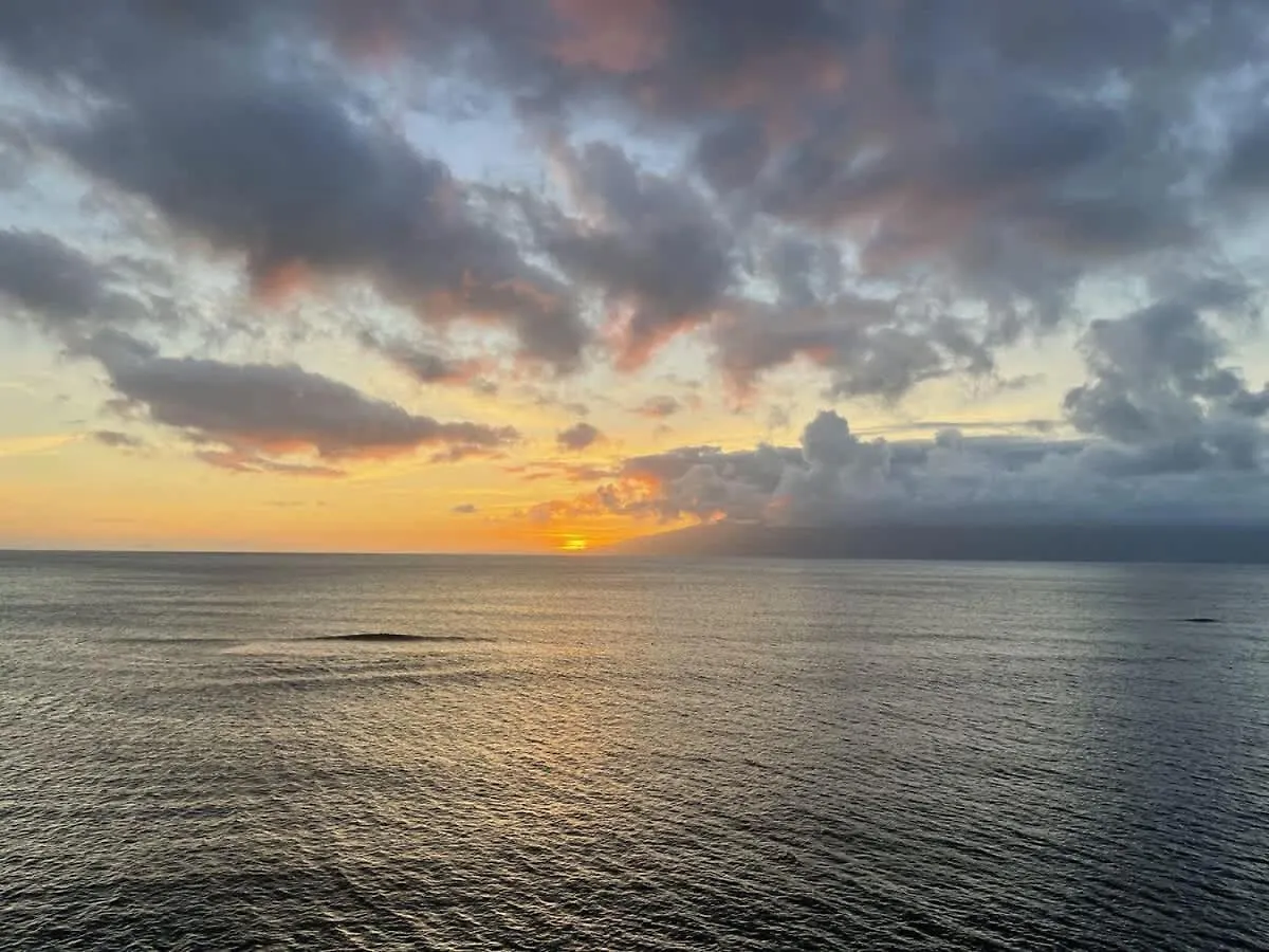 Unforgettable Oceanfront Stay , Nature, Luxury & Tranquility Kahana Dom wakacyjny